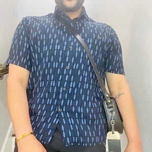 Short sleeve button down